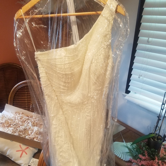 NWT Bicici Coty Wedding Dress, Medium, off white - Picture 7 of 9